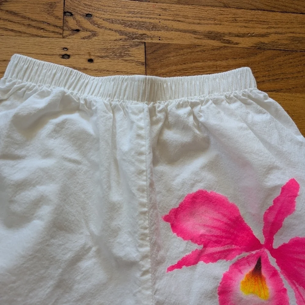 Vintage Hawaii White Shorts with Neon Pink Orchid Design